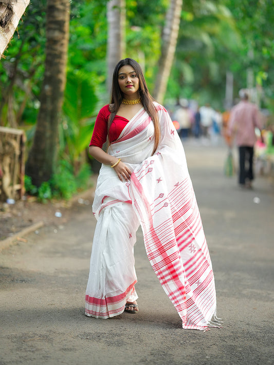 Aparna Red And White Bhuj Cotton Saree For Women