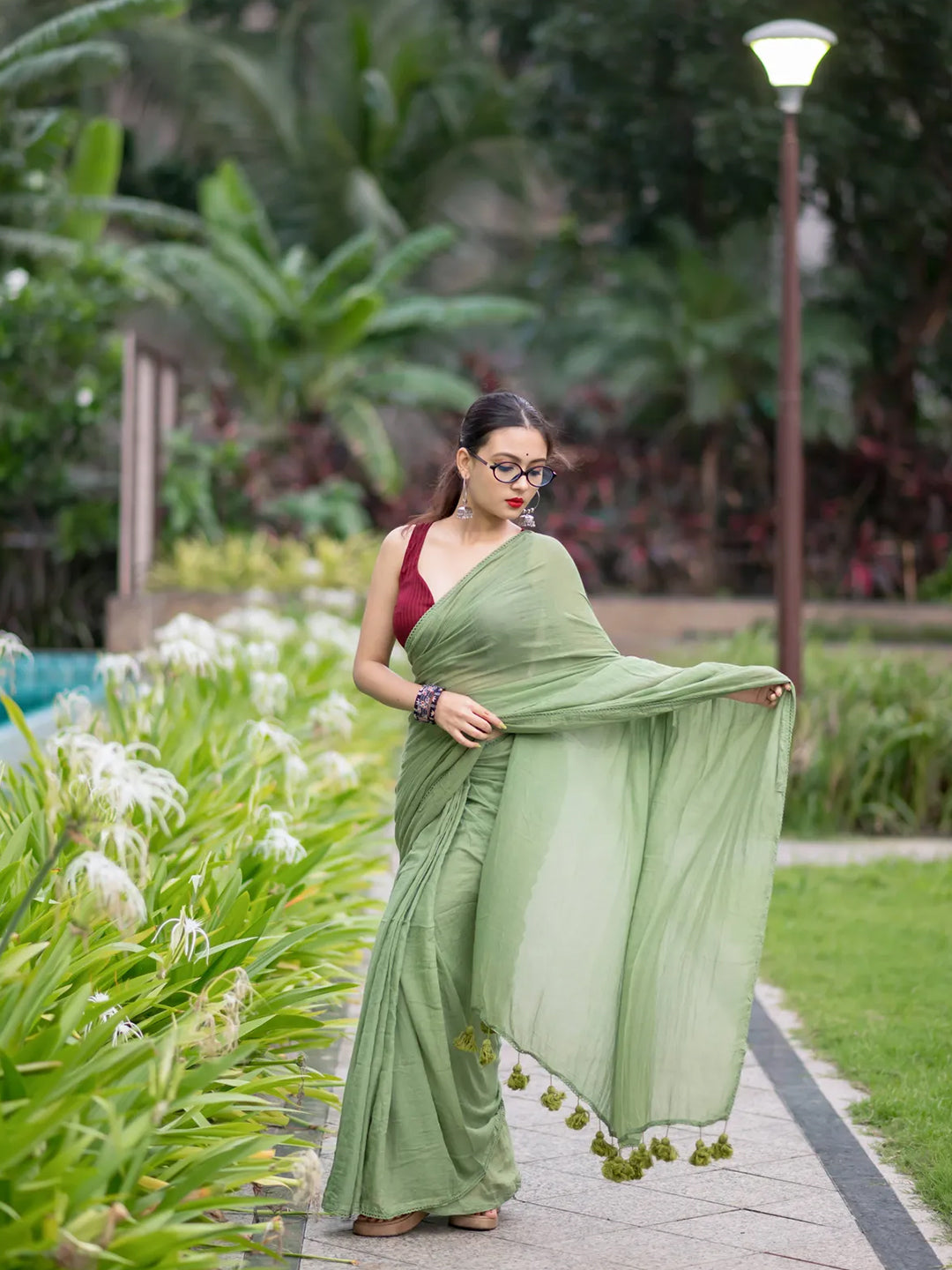 Olive Green Premium Mul Cotton Saree With Lace For Women