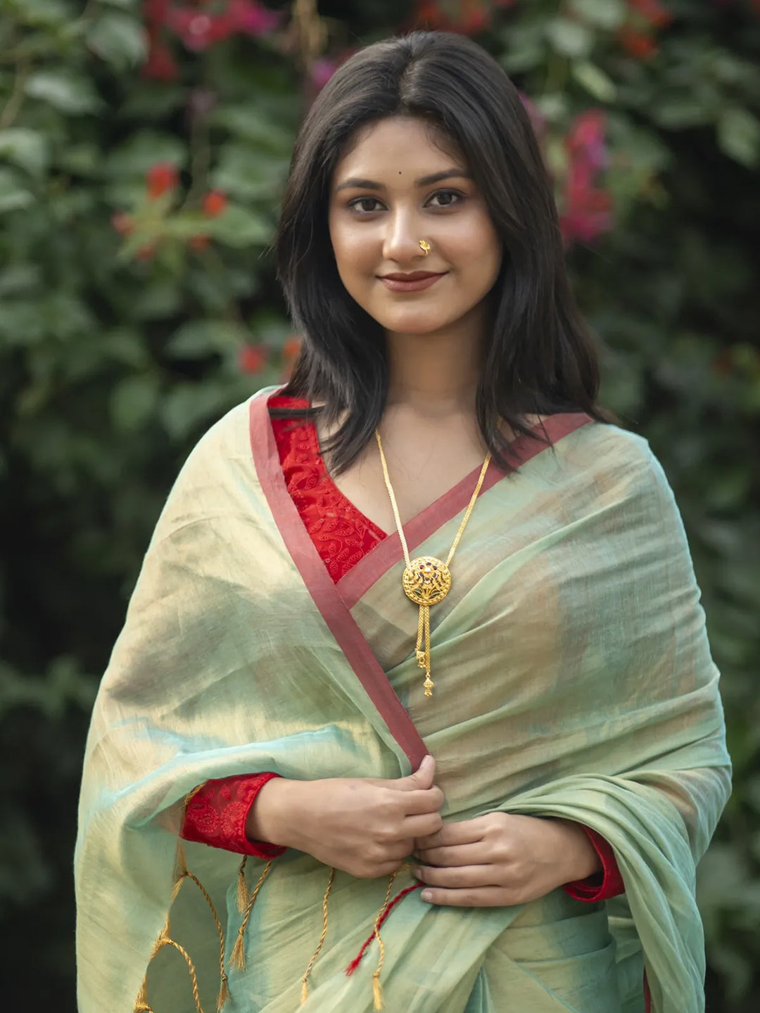Aparna Mint Green Raga Tissue Dual Tone Saree With Unstiched Blouse Piece For Women
