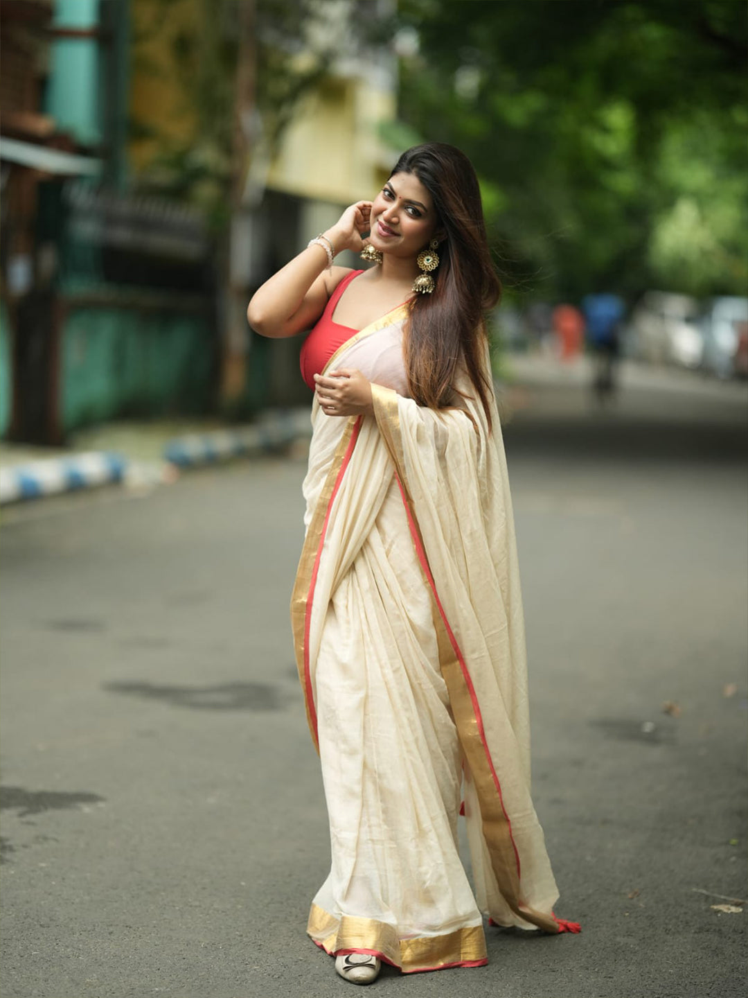 Aparna Off White Saree With Golden Boder Cotton Saree For Women