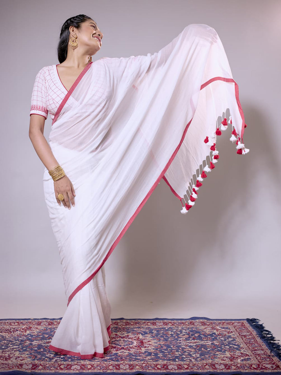 Aparna White Saree With Red Boder Cotton Saree For Women