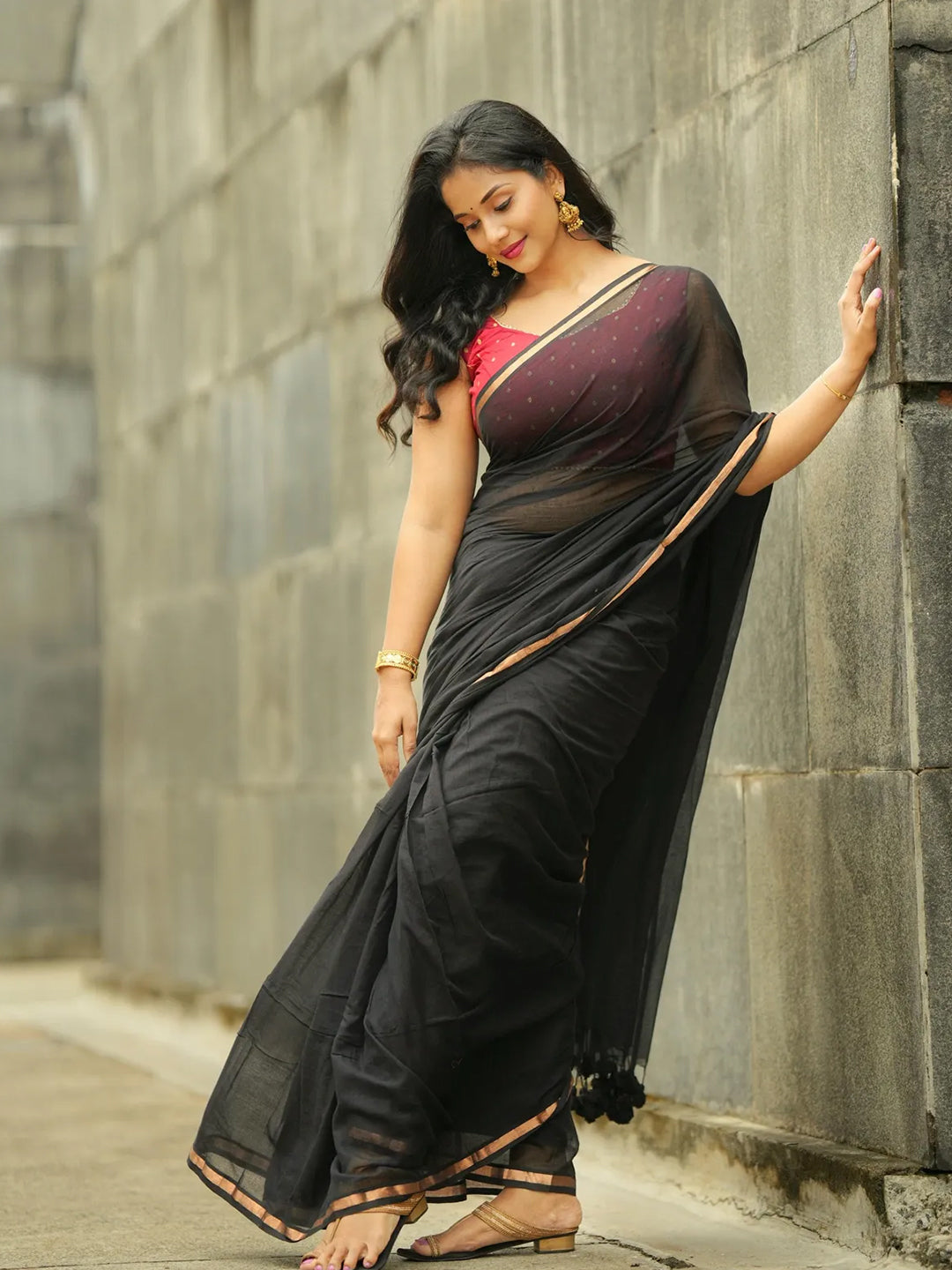 Black Premium Mul Cotton Saree With Golden Border For Women