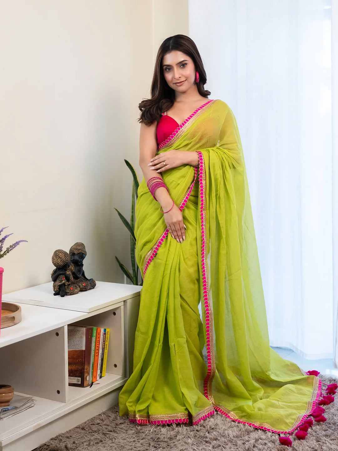Green Cotton Solid Saree For Women